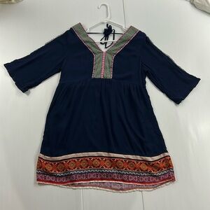 32. Women’s White Mark dress (L)